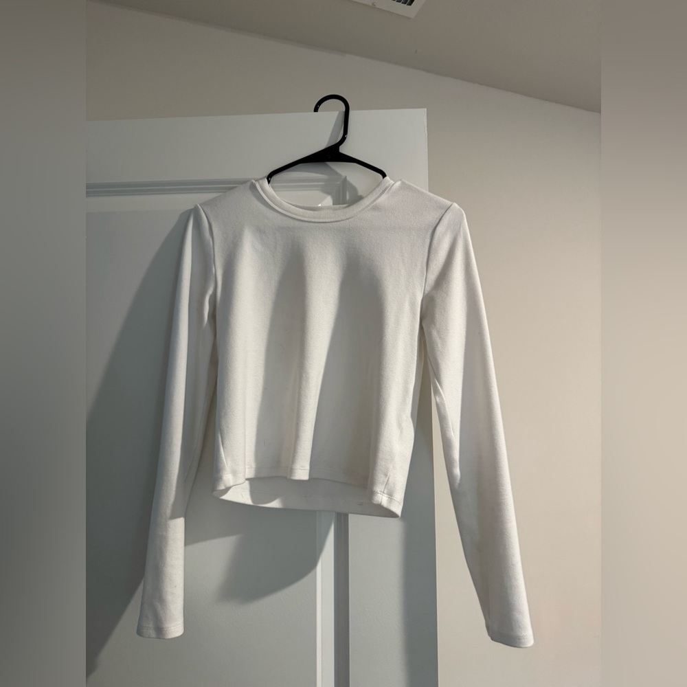 Aritzia Sunday Best BestHug little ribbed white top